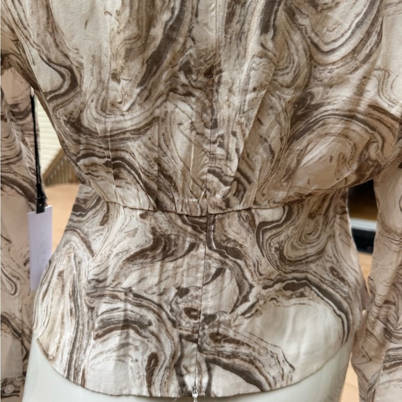 ASTR The Label Marble Print Women's Long Sleeve Top size small Cream Taupe Brown - Picture 8 of 9